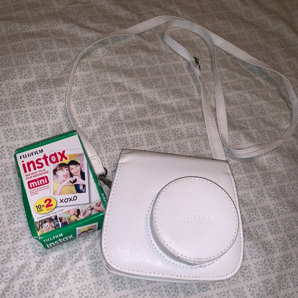 instax mini 8 polaroid camera